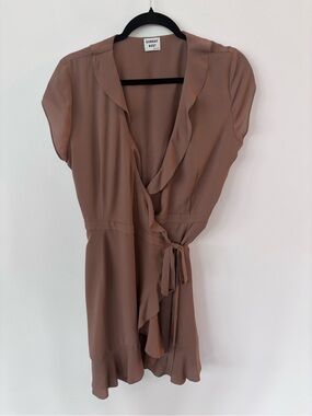 Sunday Best light Brown Wrap Top with Subtle Ruffle sz Small